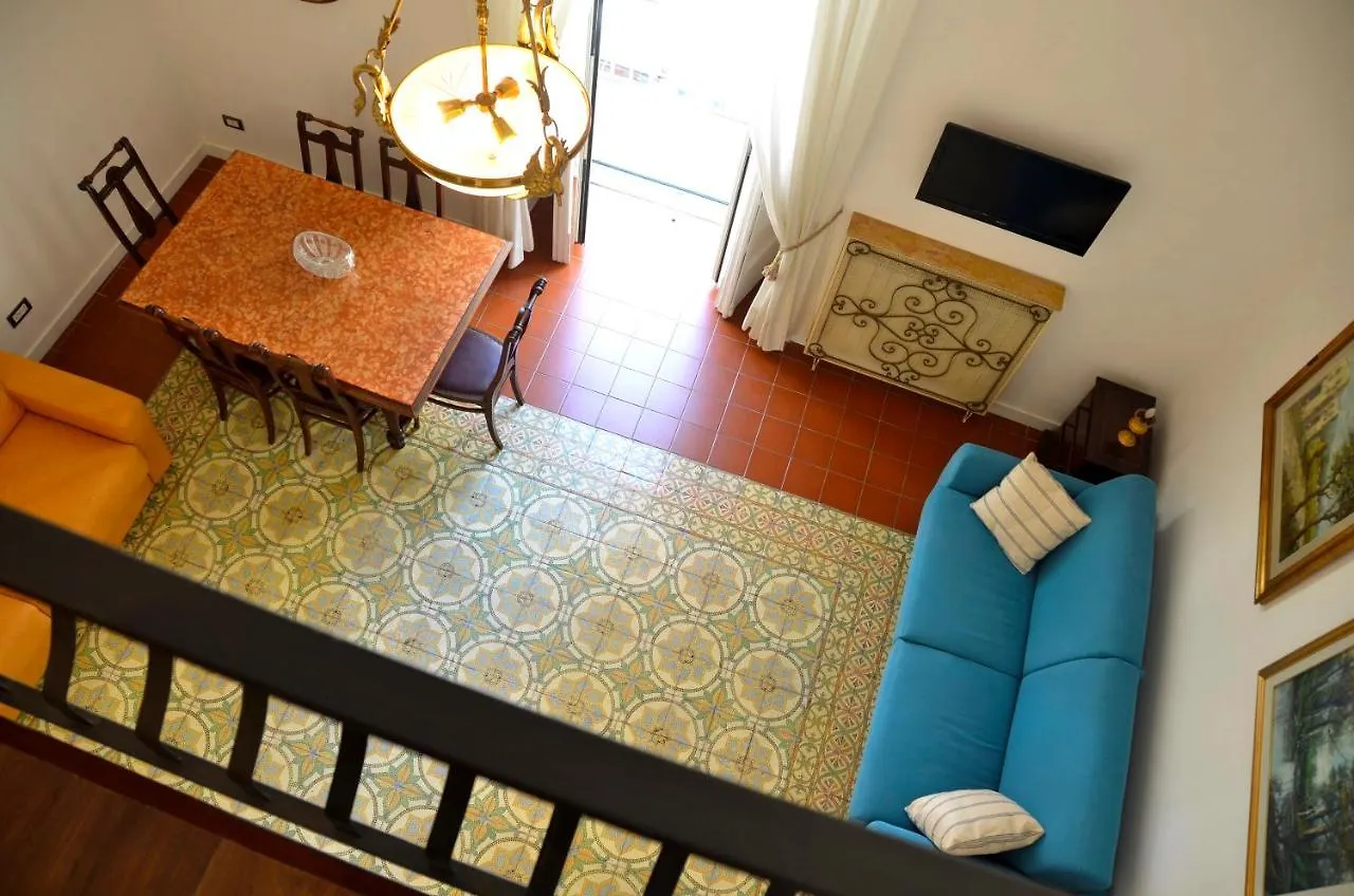 בית הארחה מלון נאפולי Casa Cesira
