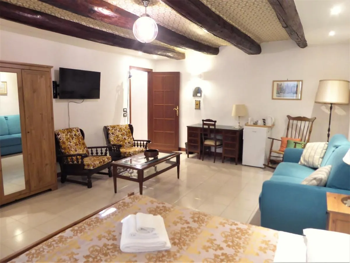 מלון נאפולי Casa Cesira